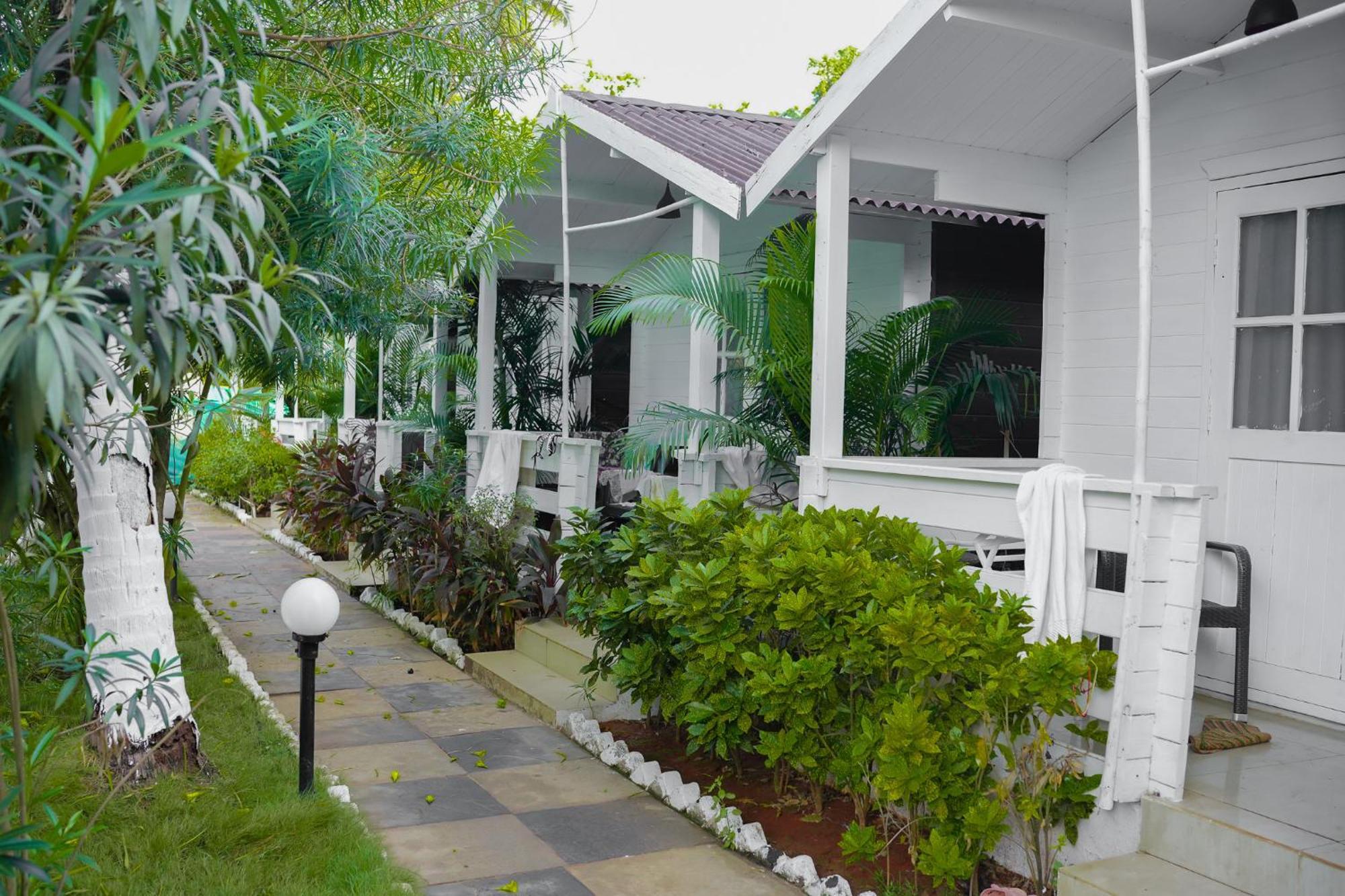 Seabliss Cottages Morjim Dış mekan fotoğraf