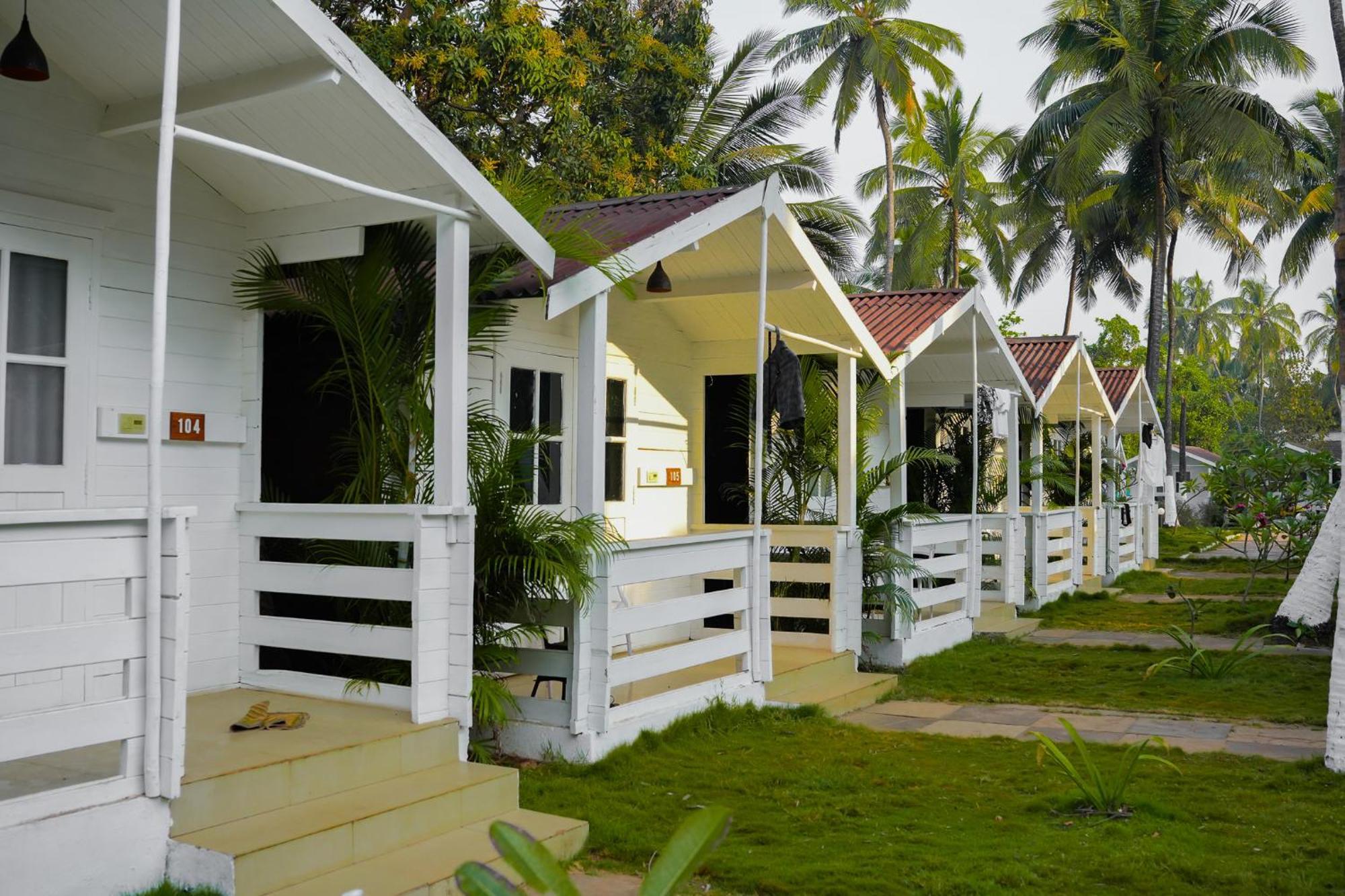 Seabliss Cottages Morjim Dış mekan fotoğraf